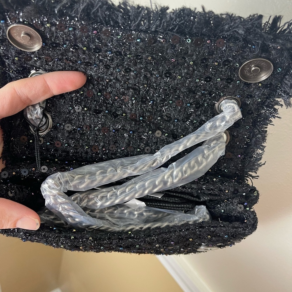 Kurt Geiger Brixton Lock Purse - Picture 6 of 6